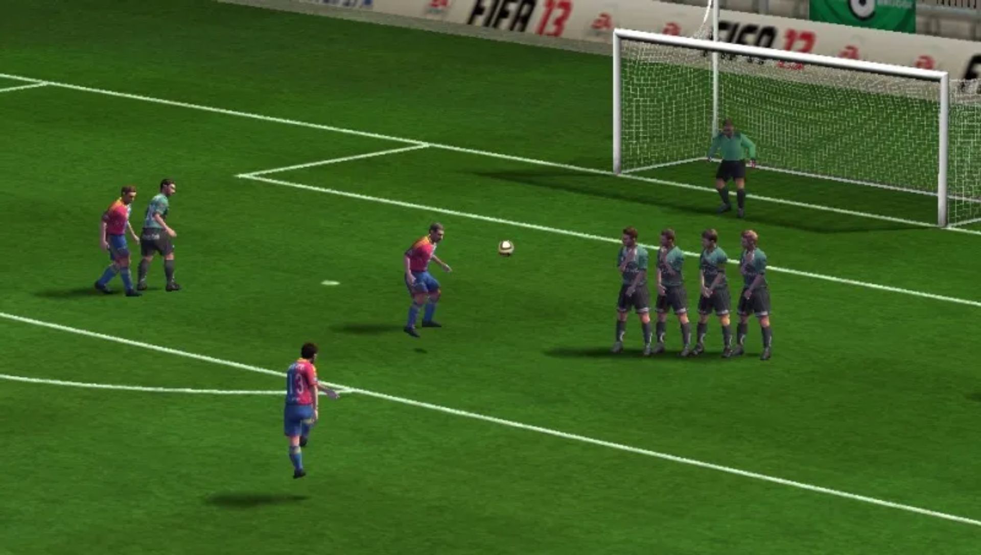 FIFA足球2013PSP游戏截图第16张