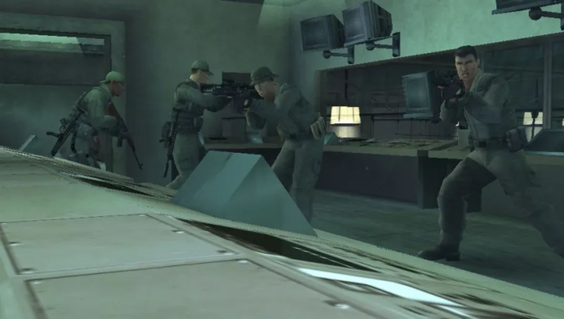 海豹突击队：火线小组3PSP游戏截图第18张